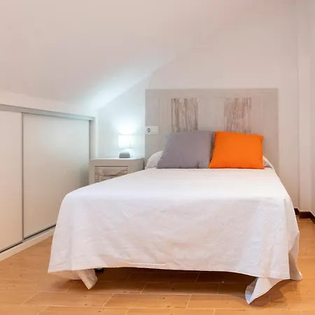 Lanzada Holidays Apartment *